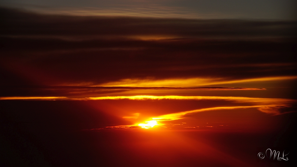 Sonnenuntergang in rund 13000 m Höhe über der Javasee / Indonesien 2019-04-07_235530_DSC05552_SONY_ILCA-77M2.jpg