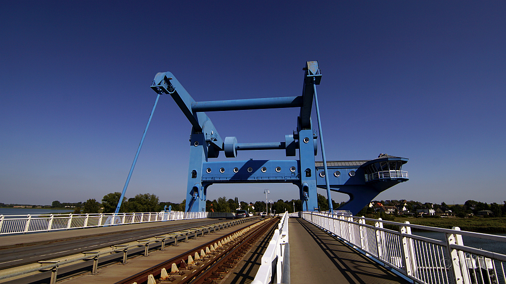 Peenebrücke Wolgast Insel Usedom 2021-09-08_170126_DSC07326_SONY_ILCA-77M2.jpg
